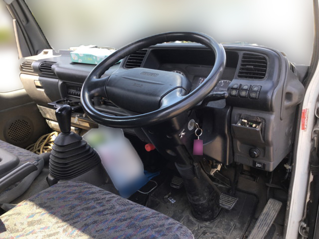 いすゞエルフアルミブロック小型（2t・3t）[写真17]