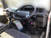 いすゞエルフアルミブロック小型（2t・3t）[写真17]