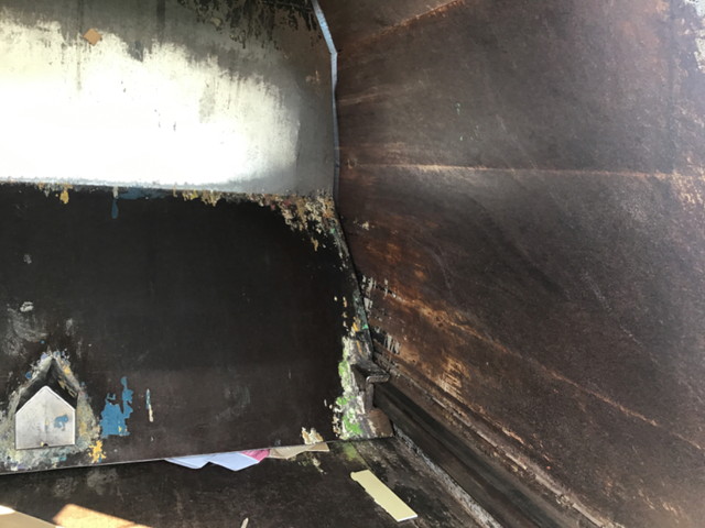 いすゞエルフパッカー車（塵芥車）小型（2t・3t）[写真11]