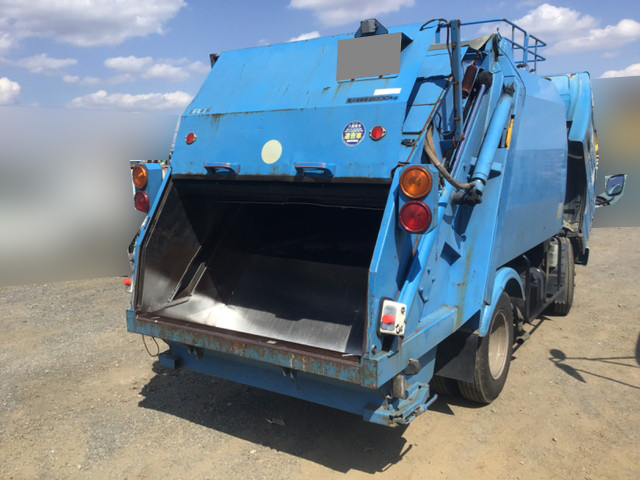 いすゞエルフパッカー車（塵芥車）小型（2t・3t）[写真02]