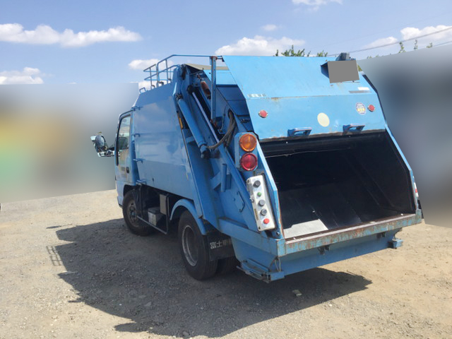 いすゞエルフパッカー車（塵芥車）小型（2t・3t）[写真04]