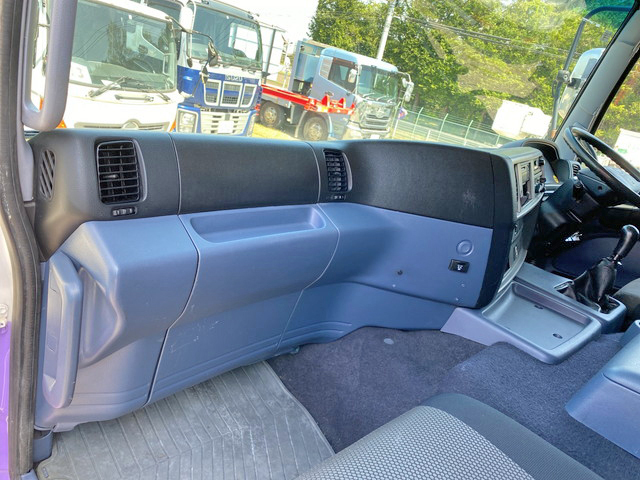 日野プロフィアパッカー車（塵芥車）大型（10t）[写真32]