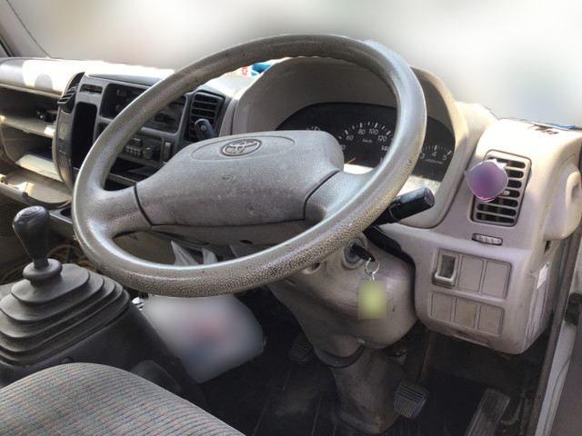 トヨタダイナ平ボディ小型（2t・3t）[写真13]