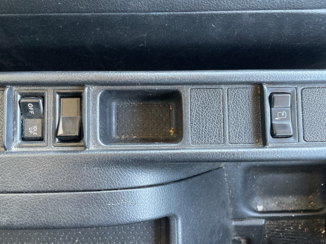 日野レンジャー冷凍車（冷蔵車）中型（4t）[写真37]