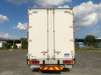 いすゞギガアルミウイング大型（10t）[写真10]