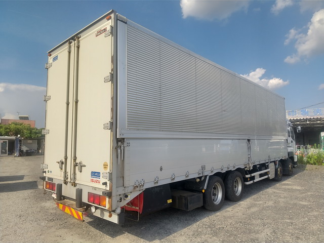 いすゞギガアルミウイング大型（10t）[写真02]