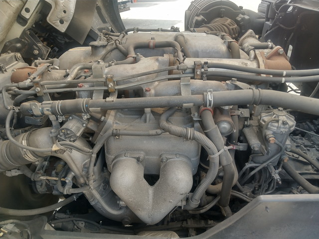 いすゞギガアルミウイング大型（10t）[写真24]