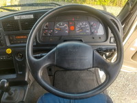 いすゞギガアルミウイング大型（10t）[写真36]