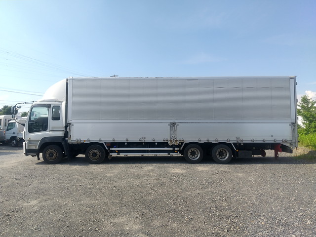 いすゞギガアルミウイング大型（10t）[写真07]