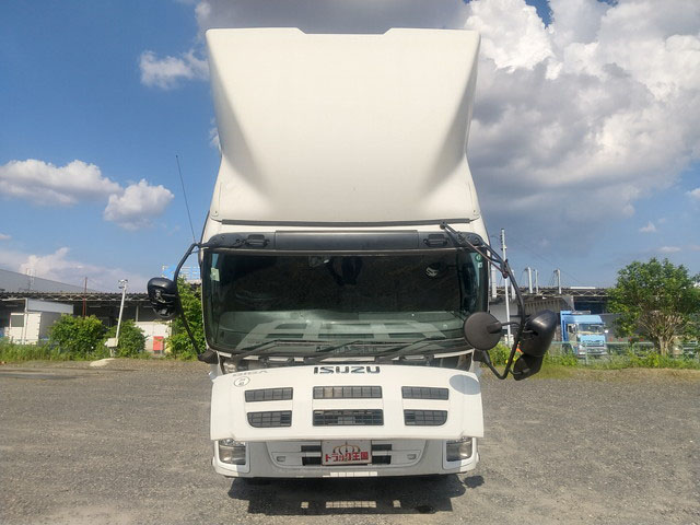 いすゞギガアルミウイング大型（10t）[写真09]