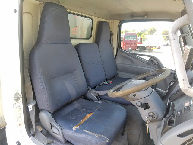 三菱ふそうキャンター冷凍車（冷蔵車）小型（2t・3t）[写真32]