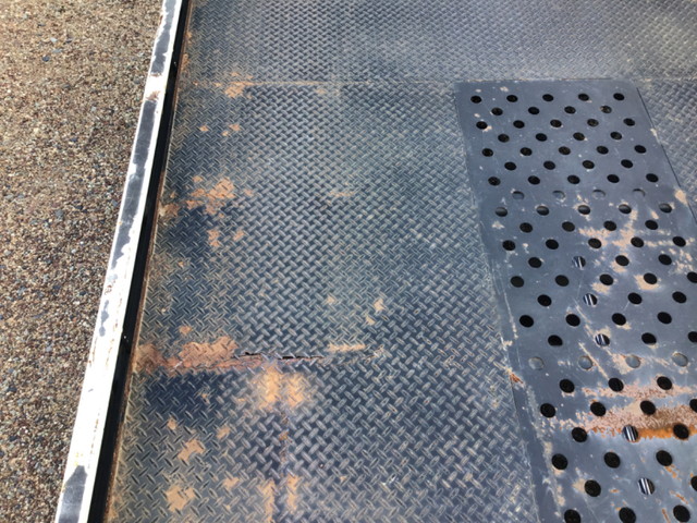 いすゞエルフセーフティローダー小型（2t・3t）[写真10]