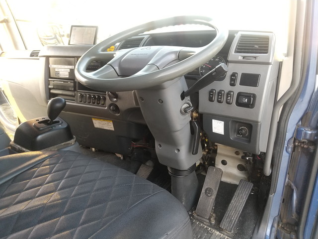 三菱ふそうファイタークレーン3段増トン（6t・8t）[写真30]