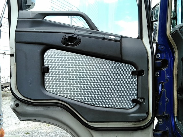 三菱ふそうスーパーグレート冷凍車（冷蔵車）大型（10t）[写真27]