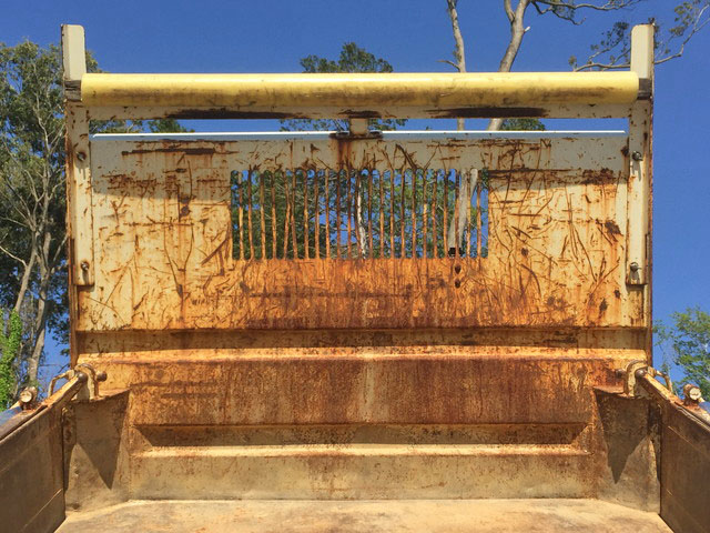 いすゞエルフ三転ダンプ小型（2t・3t）[写真09]