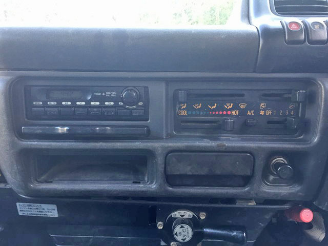 いすゞエルフ三転ダンプ小型（2t・3t）[写真33]