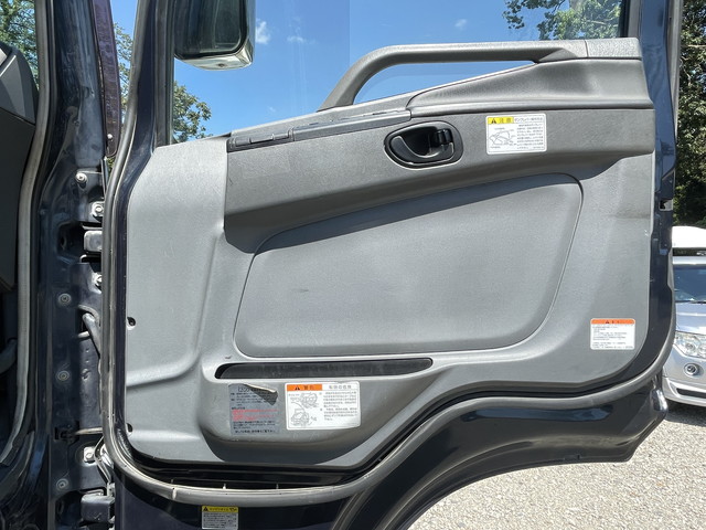 三菱ふそうスーパーグレートダンプ大型（10t）[写真23]