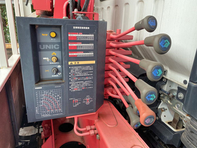 いすゞエルフクレーン4段小型（2t・3t）[写真19]