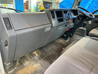 いすゞエルフクレーン4段小型（2t・3t）[写真32]