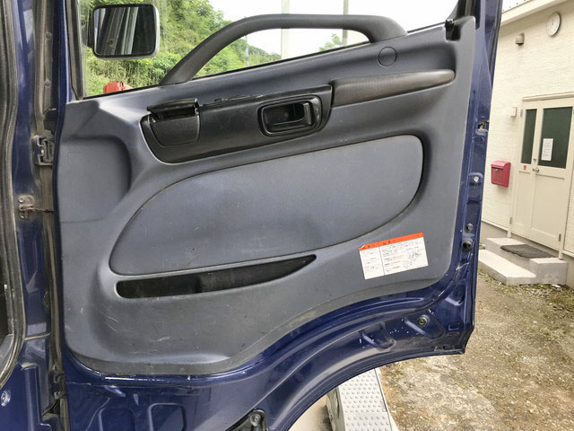 日野プロフィアダンプ大型（10t）[写真30]