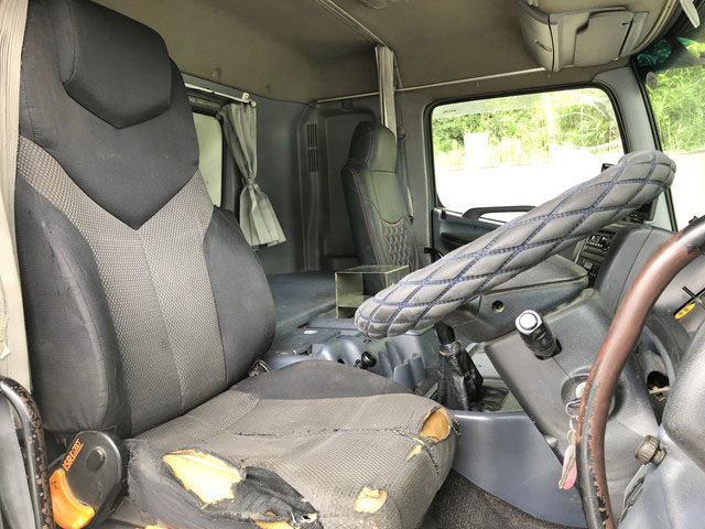 日野プロフィアダンプ大型（10t）[写真31]