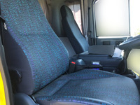 UDトラックスコンドルバキュームカー増トン（6t・8t）[写真18]