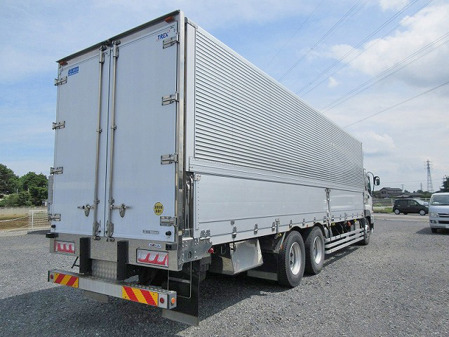 いすゞギガアルミウイング大型（10t）[写真02]