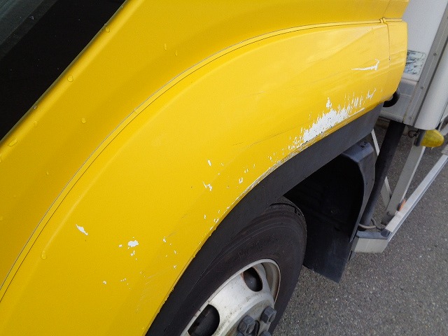 いすゞフォワード冷凍車（冷蔵車）中型（4t）[写真25]