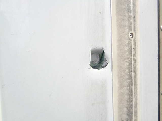 いすゞフォワード冷凍車（冷蔵車）中型（4t）[写真28]