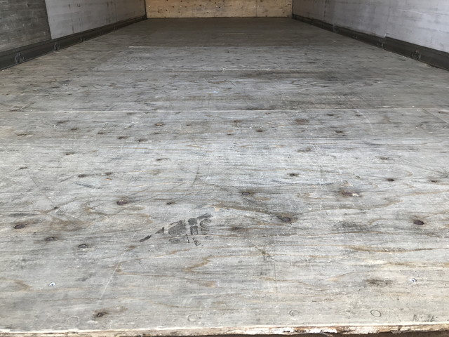 三菱ふそうファイターアルミウイング中型（4t）[写真15]