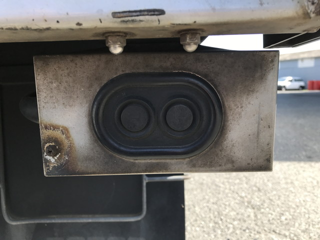 三菱ふそうファイターアルミウイング中型（4t）[写真19]