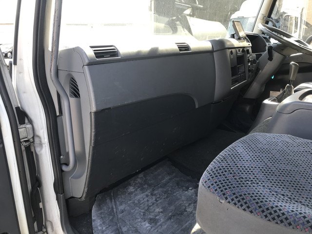 三菱ふそうファイターアルミウイング中型（4t）[写真34]