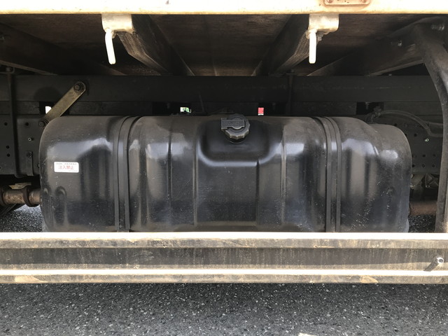 いすゞエルフ平ボディ小型（2t・3t）[写真17]