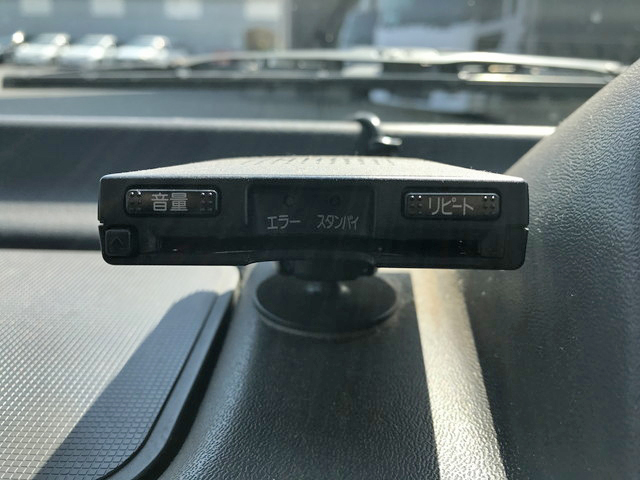 いすゞエルフ平ボディ小型（2t・3t）[写真35]