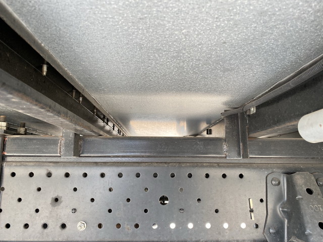 いすゞエルフアルミバン小型（2t・3t）[写真19]