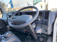 いすゞエルフアルミバン小型（2t・3t）[写真30]