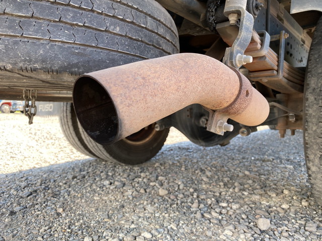 三菱ふそうキャンター平ボディ小型（2t・3t）[写真16]