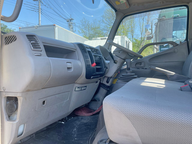 日野デュトロ平ボディ小型（2t・3t）[写真30]