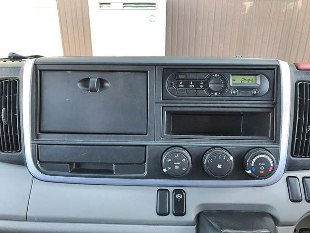 三菱ふそうキャンターパッカー車（塵芥車）小型（2t・3t）[写真38]