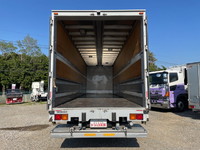 いすゞギガアルミウイング大型（10t）[写真11]