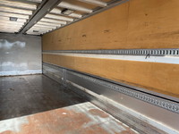 いすゞギガアルミウイング大型（10t）[写真13]