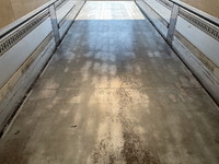 いすゞギガアルミウイング大型（10t）[写真15]