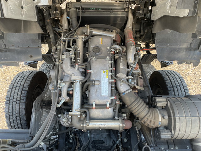 いすゞギガアルミウイング大型（10t）[写真24]