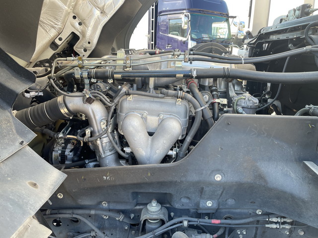 いすゞギガアルミウイング大型（10t）[写真25]
