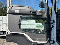 いすゞギガアルミウイング大型（10t）[写真28]