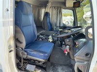 いすゞギガアルミウイング大型（10t）[写真31]