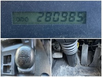 いすゞギガアルミウイング大型（10t）[写真38]