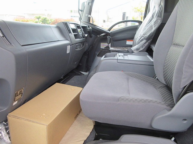 いすゞフォワードアルミウイング中型（4t）[写真11]