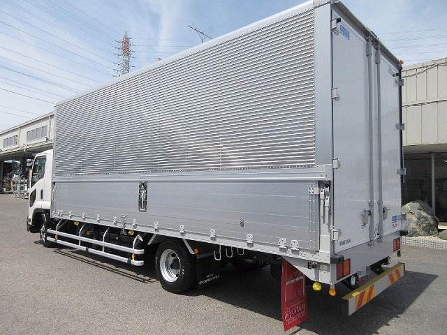 いすゞフォワードアルミウイング中型（4t）[写真04]