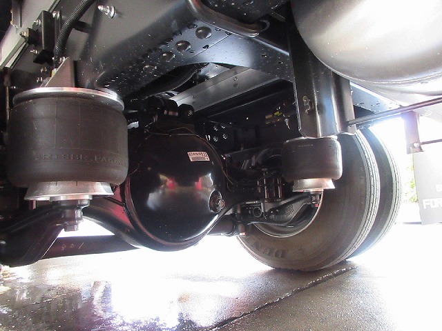 いすゞフォワードアルミウイング中型（4t）[写真07]